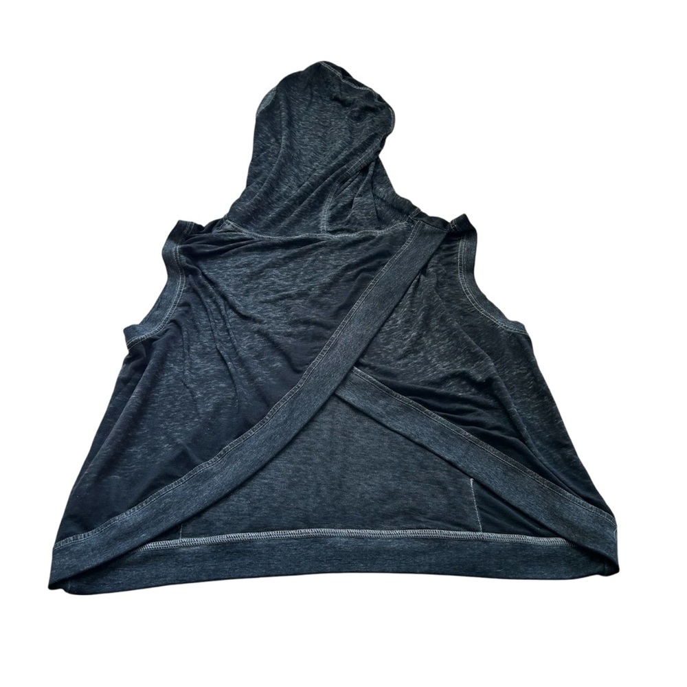 🆕Zumba Fitness Gray Top with Breathable Fabric and Sleek Design - Picture 2 of 5